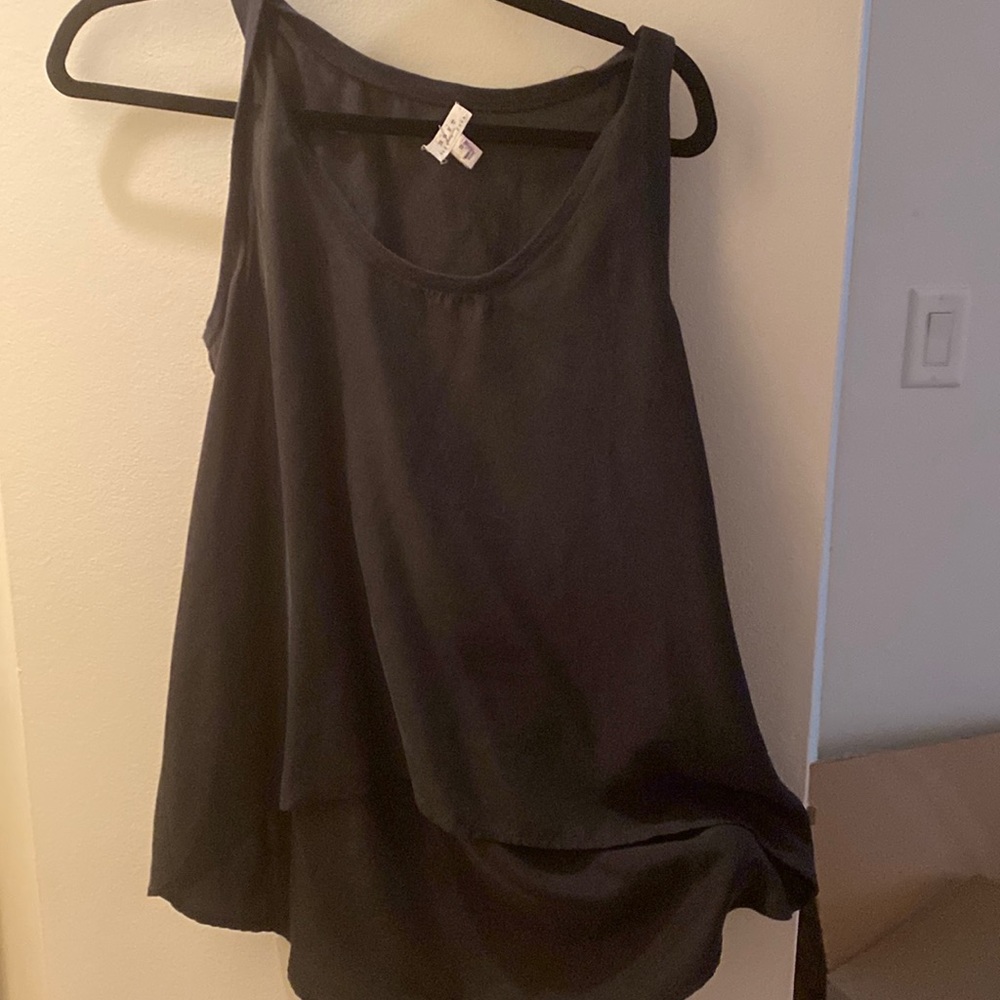 Soft joie black silk tank back longer than front